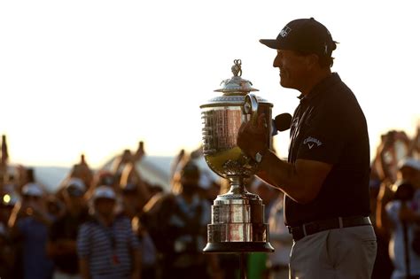 Coffee, meditation, and 'bombs': How Phil Mickelson .